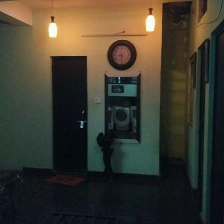 新德里 Metro House酒店 外观 照片