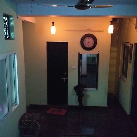 新德里 Metro House酒店 外观 照片