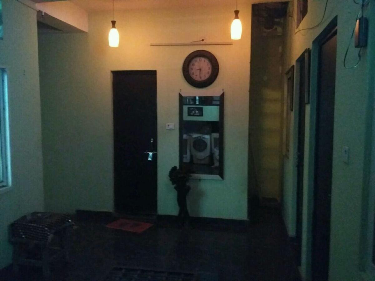 新德里 Metro House酒店 外观 照片