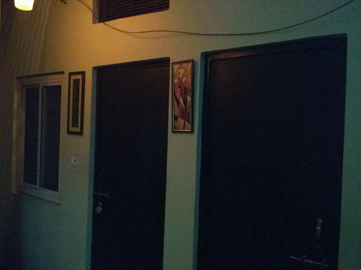 新德里 Metro House酒店 外观 照片